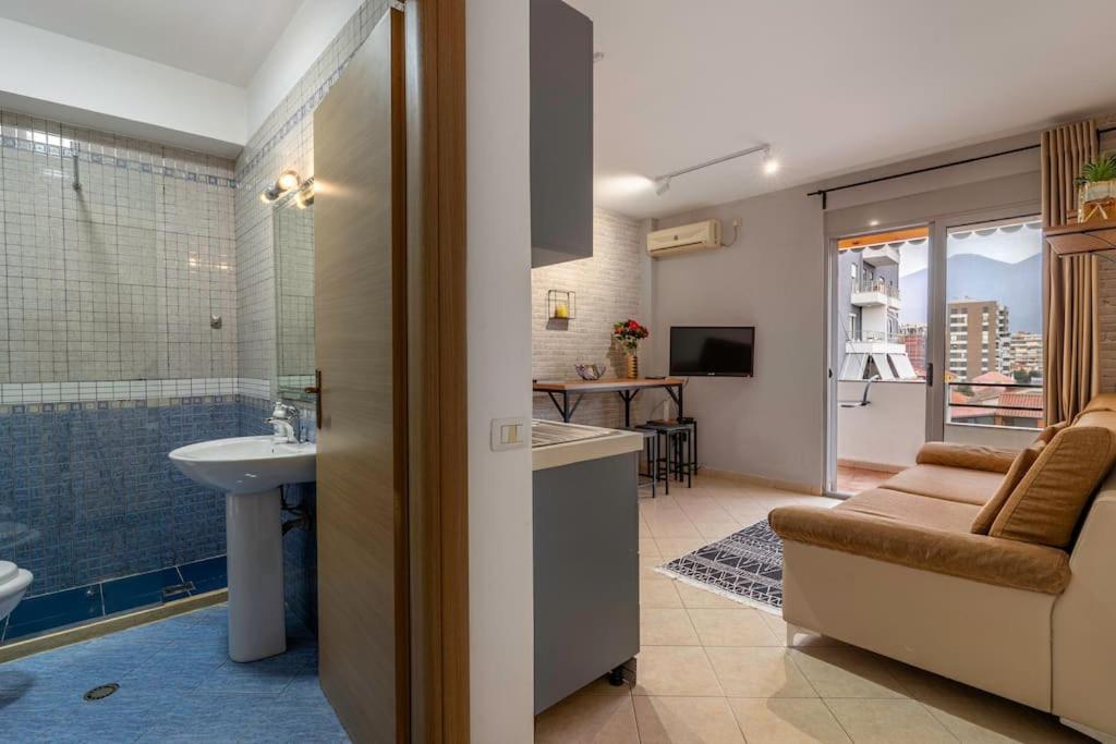 New Bazaar Apartment Tirana Exterior photo